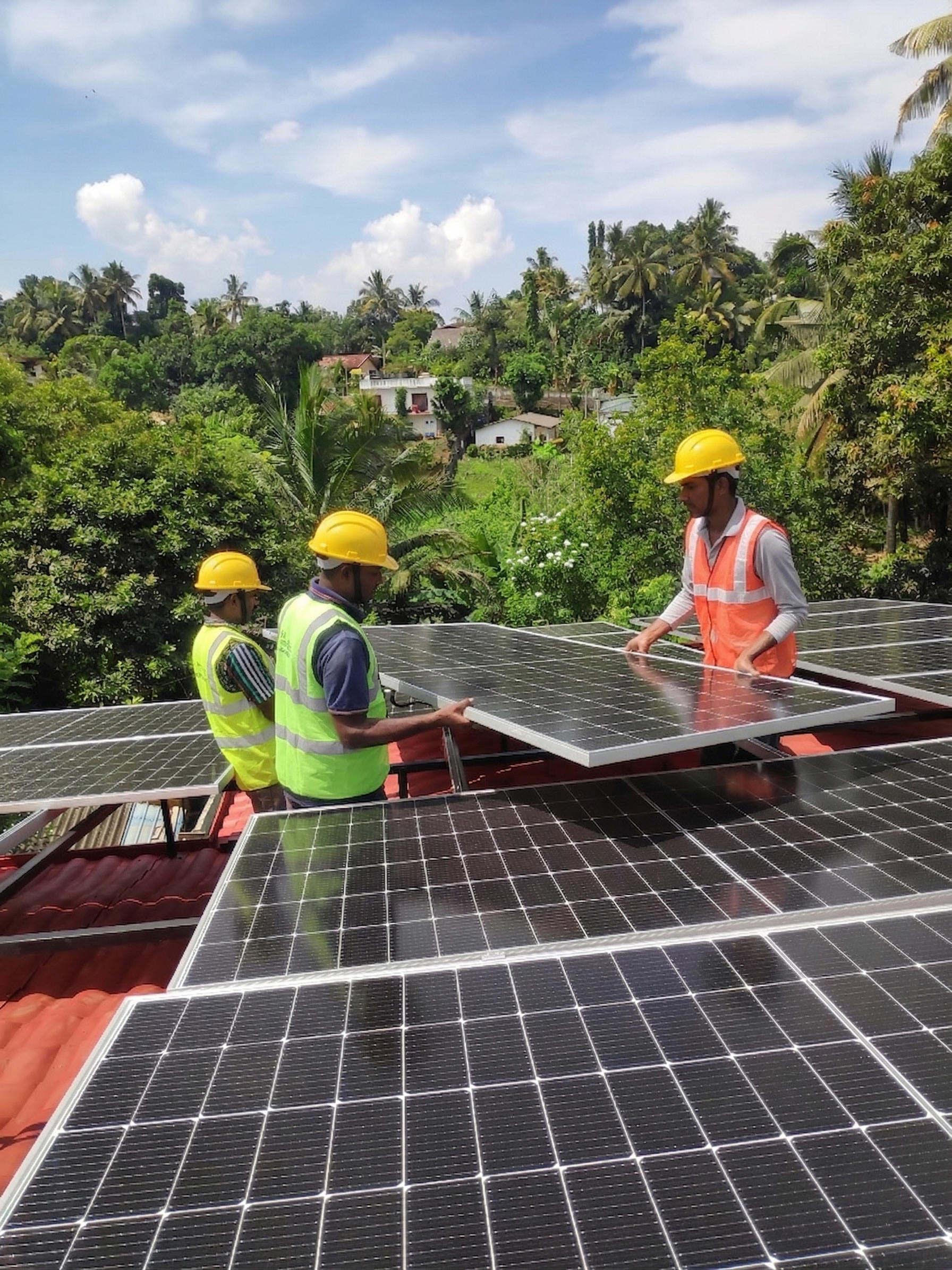 15KW solar installation in Katugasthota, Sri Lanka